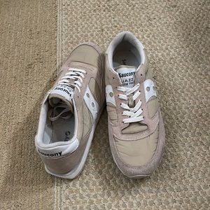 Saucony jazz low pros size 11